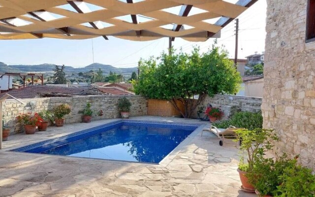 Skarinou Village Poolside Escape Studio