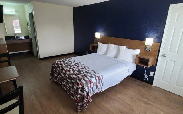 Red Roof Inn Byron
