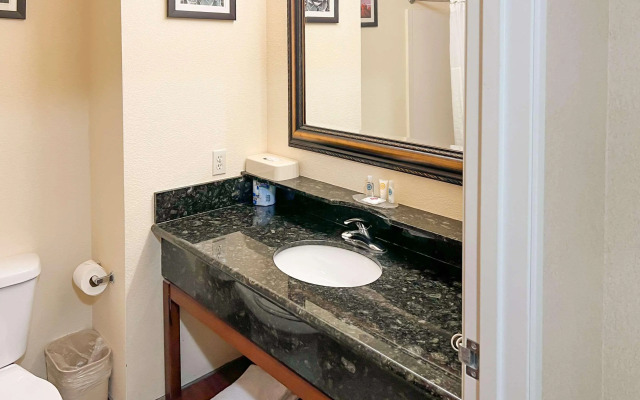 Comfort Inn & Suites Thatcher - Safford