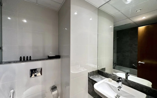 Lux BnB Amna Tower Burj Views