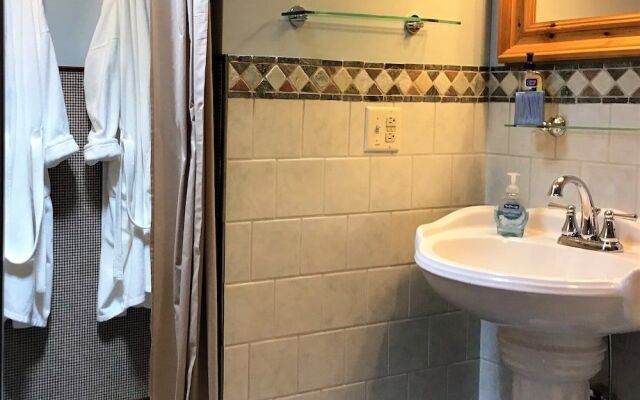 Black River Inn Bed and Breakfast