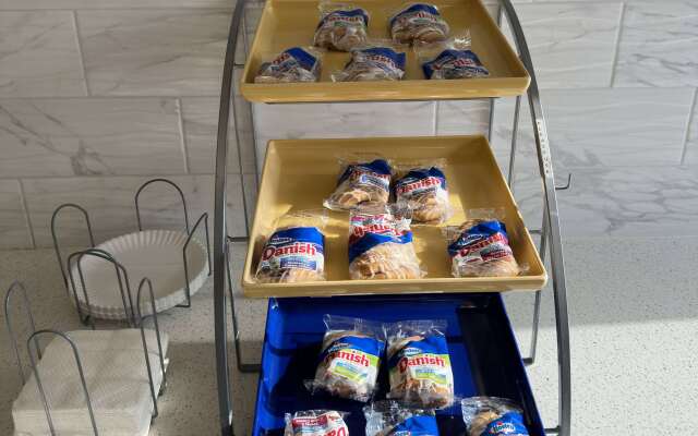 Days Inn & Suites by Wyndham Opelousas