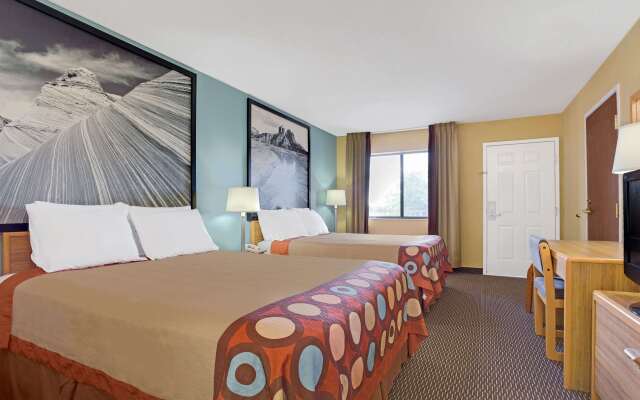 Super 8 by Wyndham Tucson/Grant Road Area AZ