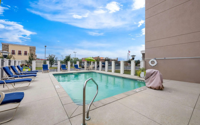 Comfort Suites Cullman I-65 Exit 310