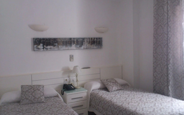 Hostal Alameda