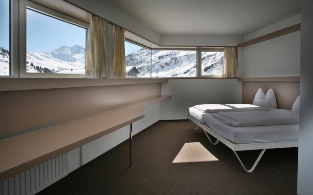 Hotel Ski Austria St.Christoph a.A.