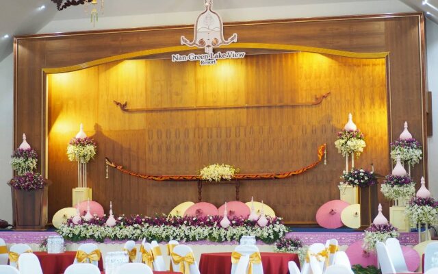 Nan Green Lake View Resort