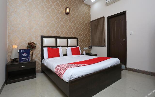 OYO 12479 Hotel city shine