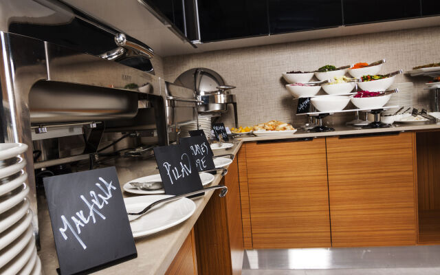 Majura Hotel
