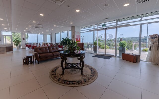 Hotel Lavender - Oleander Resort