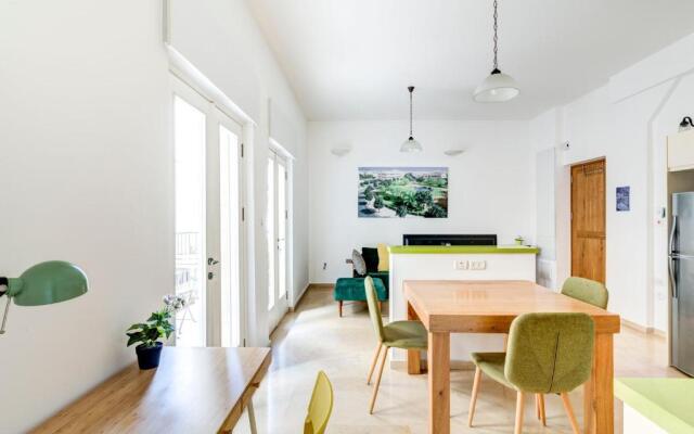 TLV2RENT Unique Dizengof Apartment