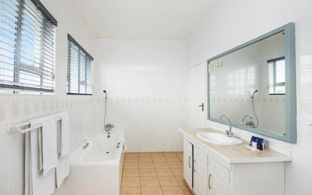 Blue Marlin All-Inclusive Seascape by Dream Resorts