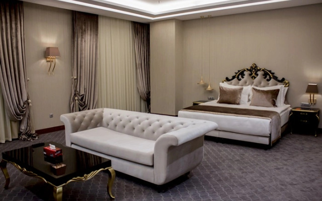 Kaya Laleh Park Hotel