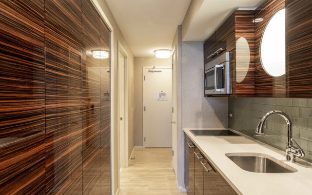 Beachfront Condo With Large Balcony