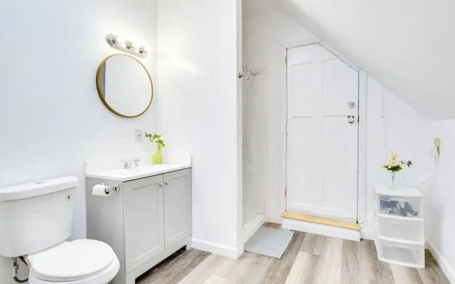Ludlow Townhome: 3 Mi to Okemo Mountain!