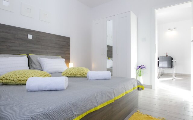 Pool Apartments Privilege