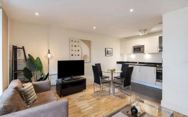 One Bed Apartment in Waterloo near Southwark