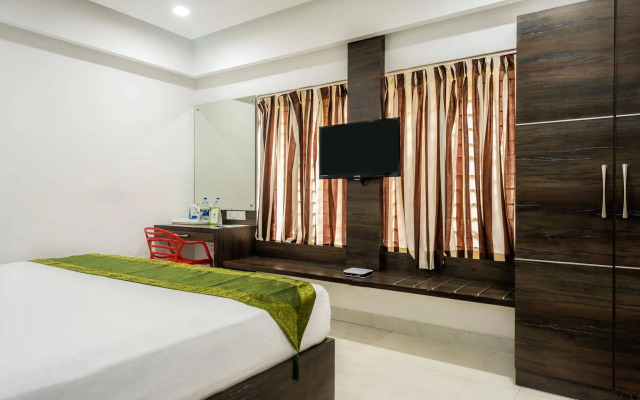 OYO 9647 Hotel MVV Bhavan