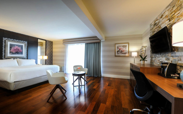 Holiday Inn Niagara Falls - By The Falls by IHG