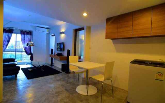 Replay 209 Apartment
