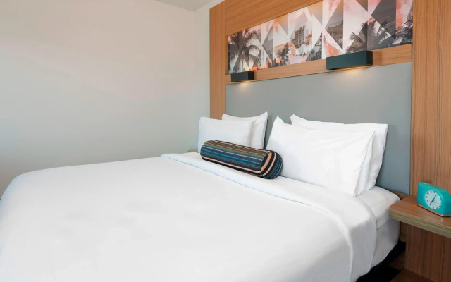 Aloft Jacksonville Airport