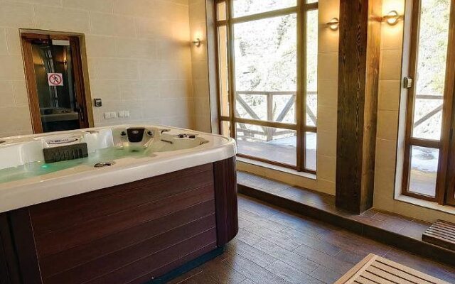 ZimaSnow Ski & Spa Club