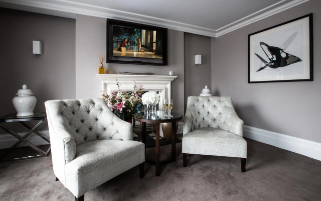 One Warwick Park Hotel