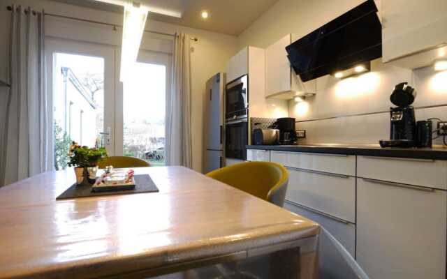 Fischer 2 Modern Retreat