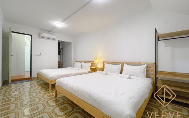 R Private Club House By Verve (14 Pax) EECH 72