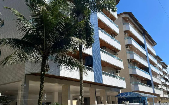 Apart Ubatuba c/ ar, churrasqueira, piscina