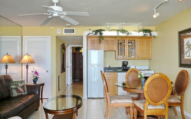 Luxurious Beachfront Condo With Glorious Ocean Views