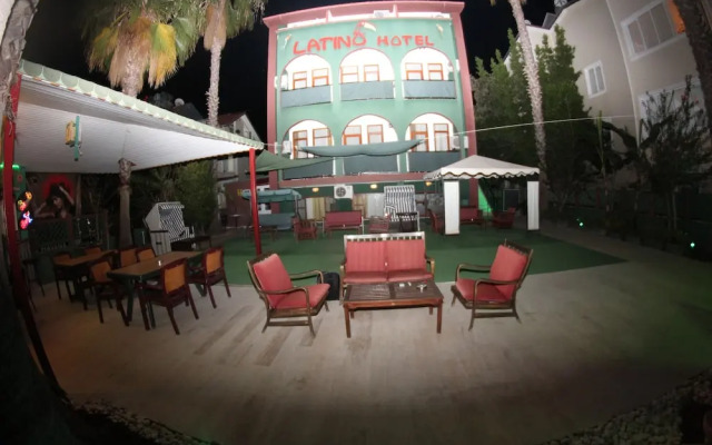 El Latino Otel