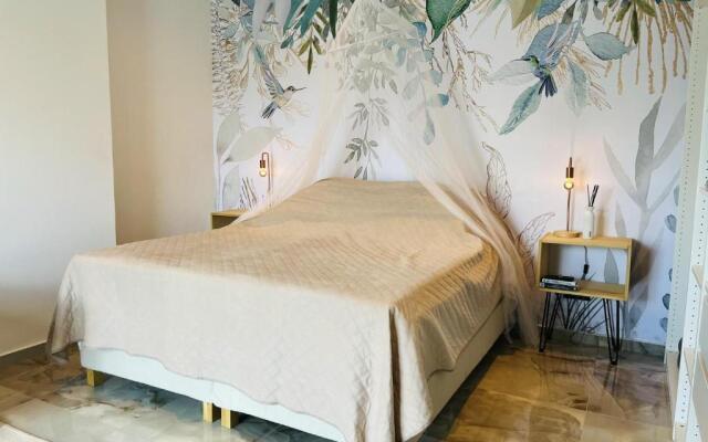 Luxury Studio With Private Jacuzzi Near Beaches
