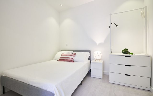 Altido Fabulous 3-Br Apartment In Western Lisbon