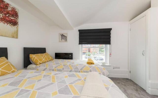 Lovely 1-BDR w/ free parking in central Reading