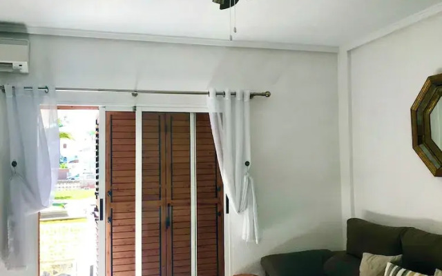 Lovely 2-Bed Apartment in Pueblo Bravo, Quesada