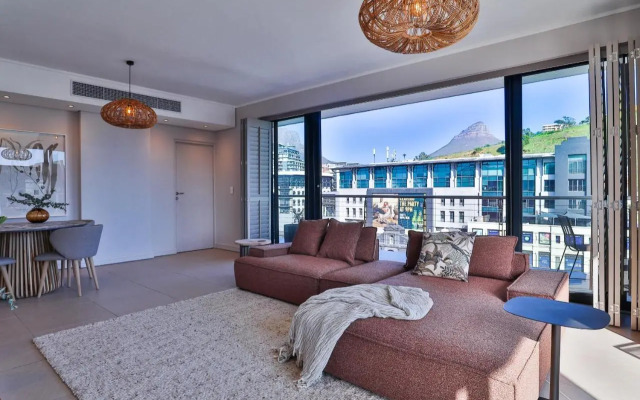Rockwell 613 by CTHA, Cape Town