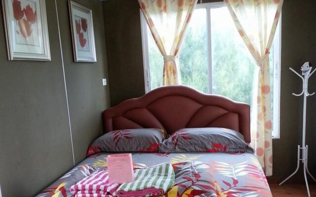Hi Cube Resort at Suanphung