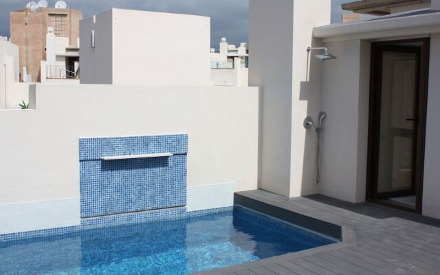 Penthouse With Private Pool