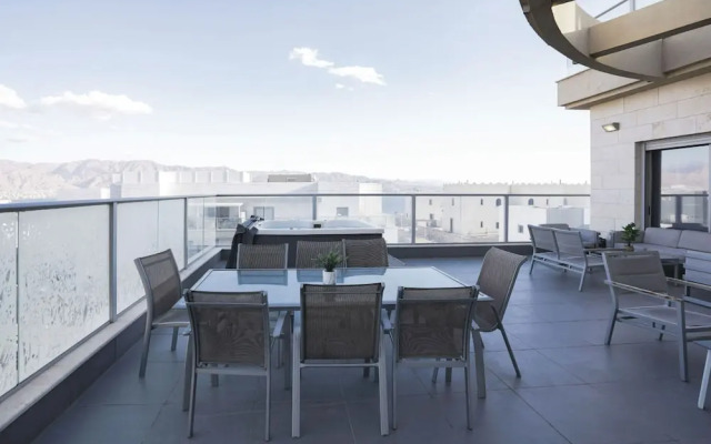 YalaRent Hilltop Penthouse- Private Pool