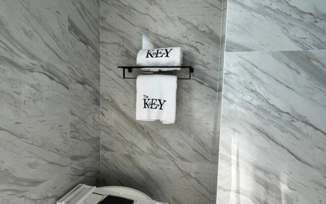 The Key - Luxury Apartment