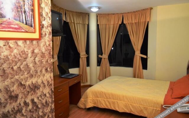 Hotel Versailles
