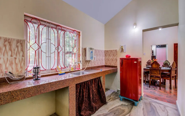OYO 12150 Home Spacious 2BHK Betalbatim