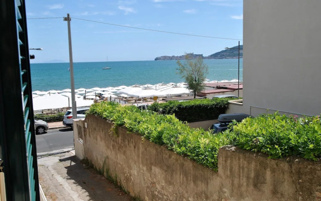 Sea Breeze Seafront Flat