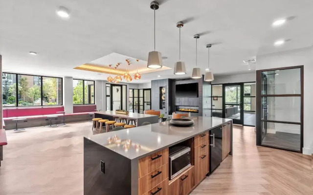 Luxury Apartments by Hyatus Boston Somerville