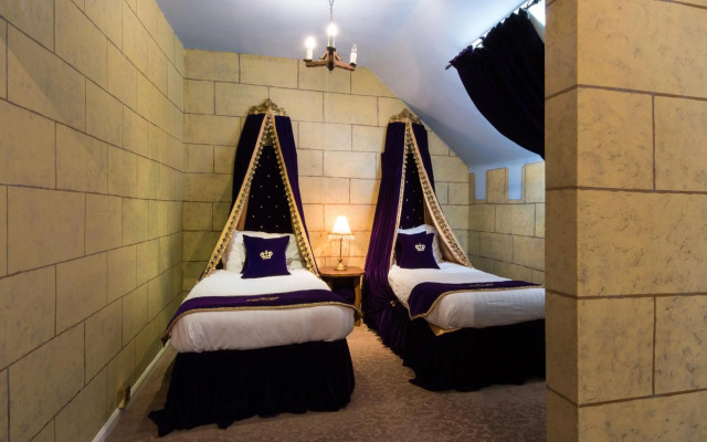 Maenan Abbey Hotel