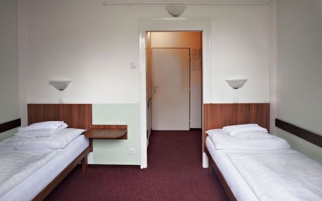 Komfort Hotel Platán