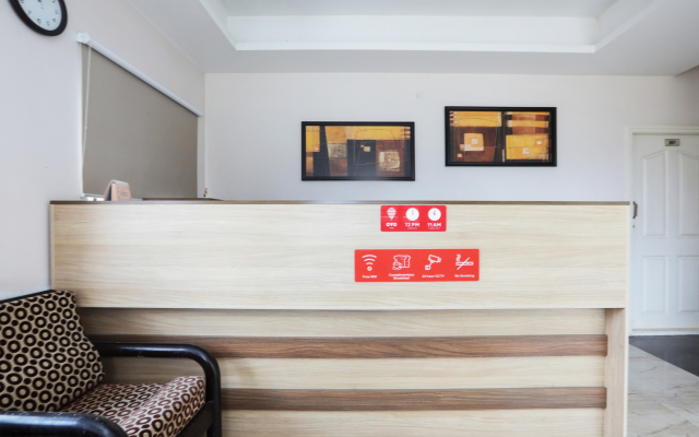Indra Comforts By OYO Rooms