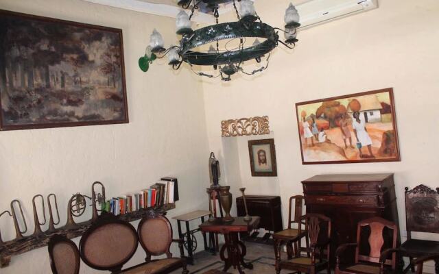 Colonial Guest House Walled City