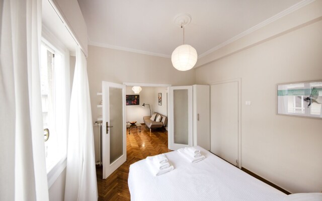 Comfy Apt In City Center